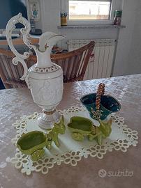 Coppia asinelli e anfora