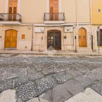 2 LOCALI A MANFREDONIA