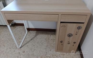 Scrivania MICKE IKEA