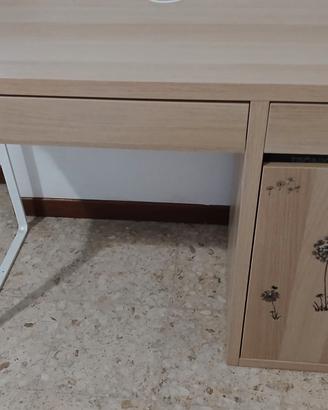 Scrivania MICKE IKEA