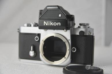 NIKON F2S CON PHOTOMIC DP-2 F2 DP 2 PARI AL NUOVO
