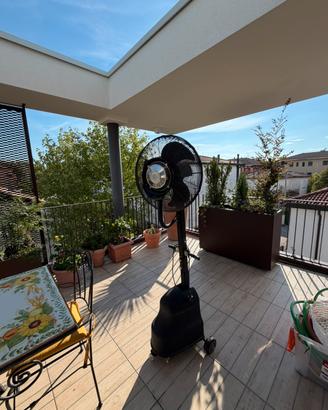 Grande ventilatore nebulizzatore per giardino