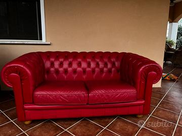 Divano Chesterfield rosso
