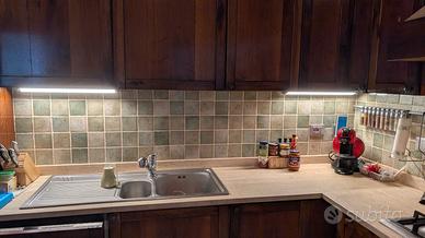 luci sotto pensile cucina orientabile