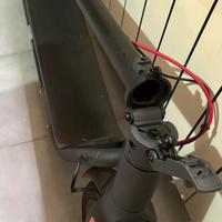 Monopattino elettrico Navee V25iPro