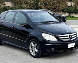 Mercedes-benz classe b200d