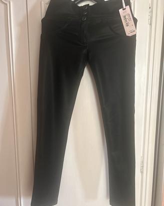 Pantalone donna vita bassa