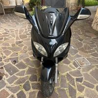 Piaggio x9