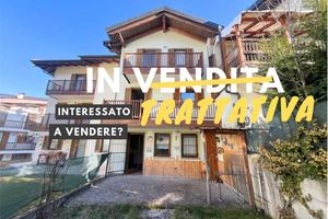 LUMINOSA VILLA A SCHIERA CON GIARDINO