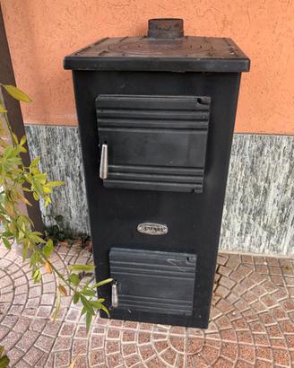 stufa a legna SIDEROS funzionante