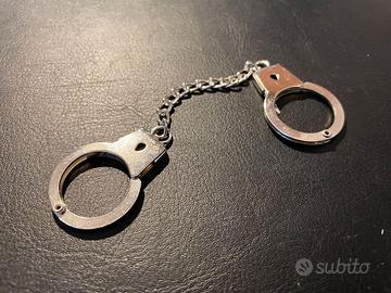 Portachiave / gadget manette in metallo