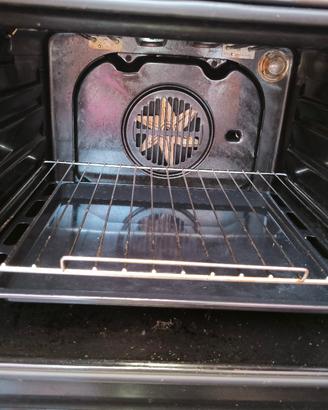Cucina a gas con forno elettrico 