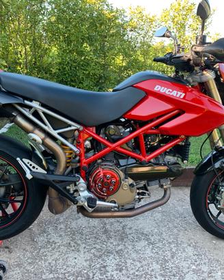 Ducati Hypermotard 1100S