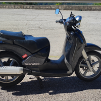 Aprilia Scarabeo 200