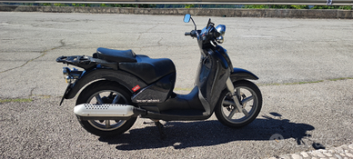 Aprilia Scarabeo 200