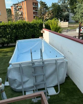 Piscina più accessori