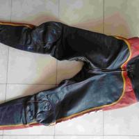 Tuta antipioggia Bellstaff e tuta in pelle Dainese