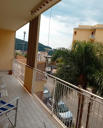 Serapo ampio appartamento vista mare mt100spiaggia