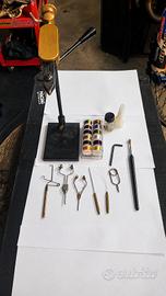 Set  Fly Tying con morsetto, fili e accessori