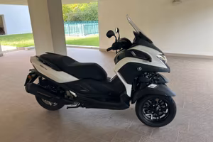 YAMAHA TRICITY 300