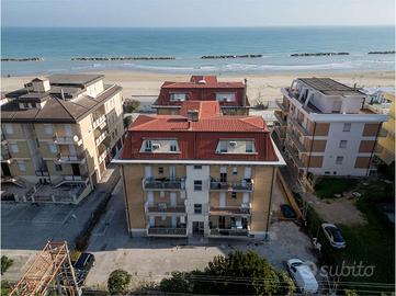 Rif. 041NDL - Appartamento fronte mare.