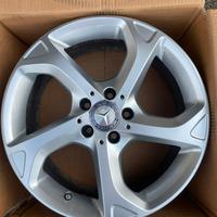 Cerchi in lega Mercedes GLA da 18’’