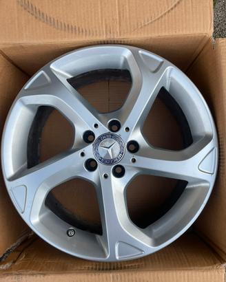 Cerchi in lega Mercedes GLA da 18’’