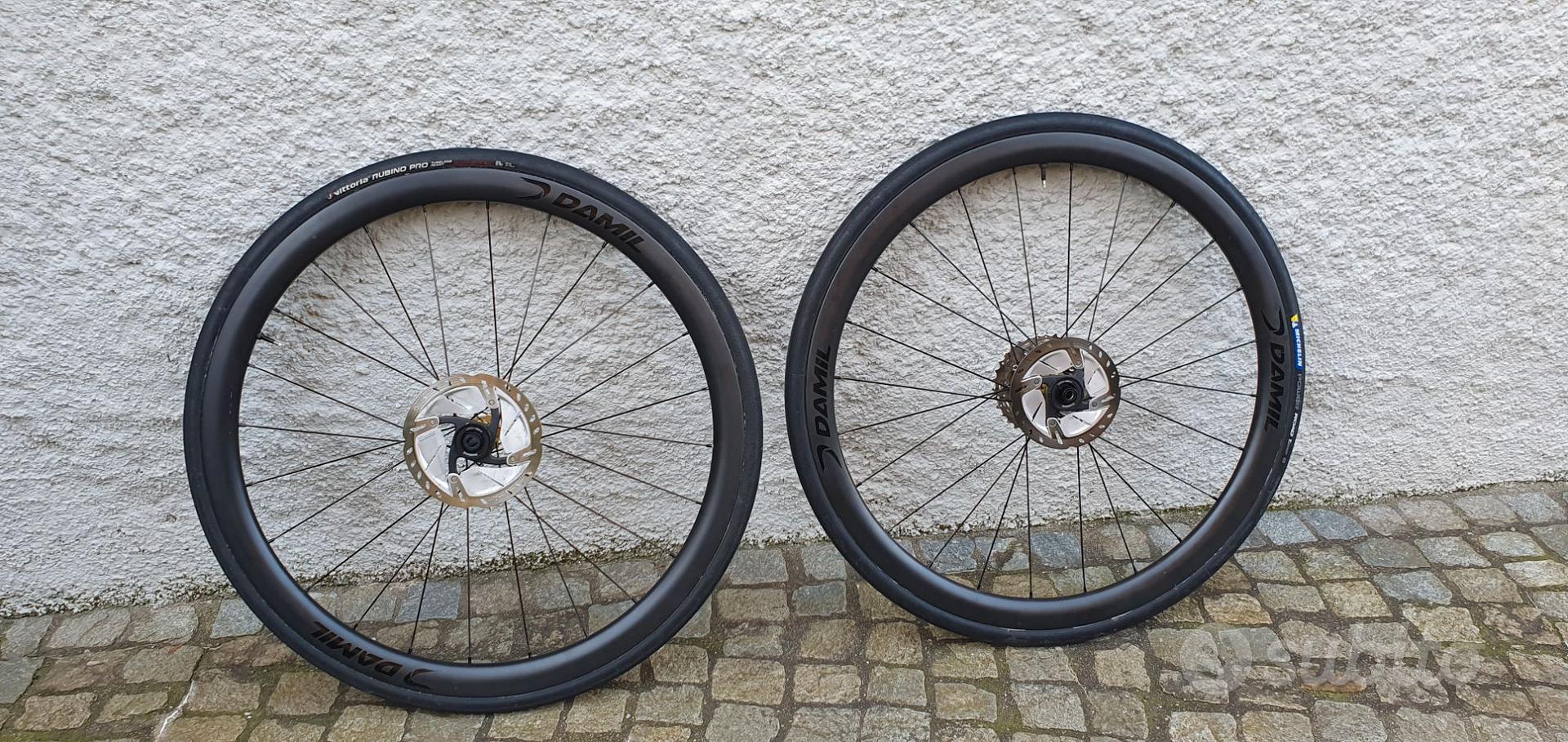 SET RUOTE CARBONIO BDC MEDIO PROFILO Biciclette In vendita a Varese