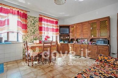Appartamento di 60 m² con 2 locali e posto auto a 