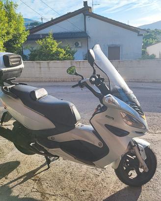 scooter Malaguti Madison 125