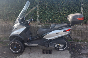 Scooter 3 ruote Piaggio Mp3 Lt patente B