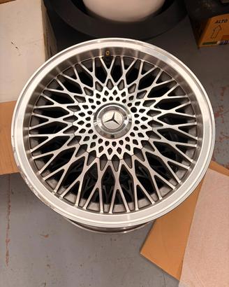 Cerchi in lega W124 Marcedes