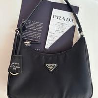 Borsa Prada re edition 2005