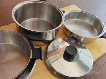 Set : 3 pentole, 1 coperchi ed una tortiera