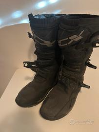 stivali motociclista