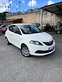 Lancia Ypsilon 1.0 FireFly 70cv Hybrid 2022