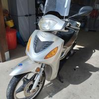 scuter cc 150 con soli 9000 km