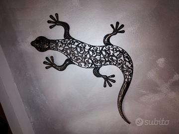 lucertola in ferro nera 