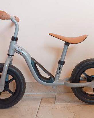 Bicicletta senza pedali 10'' marca Chillafish.