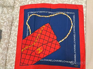 Foulard vintage Chanel in seta