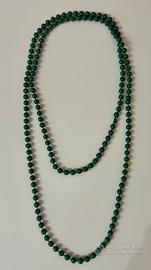 Collana lunga vintage di perle verdi