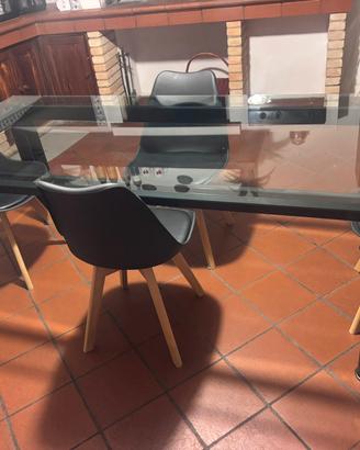 Tavolo da cucina in vetro