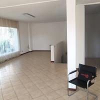 Ufficio vetrinato a Tricesimo