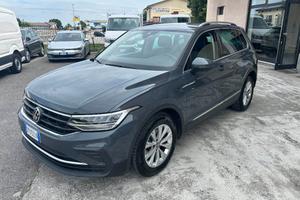 VOLKSWAGEN Tiguan 2.0 TDI 150 CV SCR DSG Life