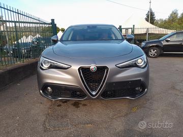 Alfa Romeo Stelvio 2.2 Turbodiesel 150 CV AT8 RWD 