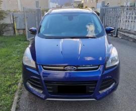 Ford kuga colorazione blu 2014