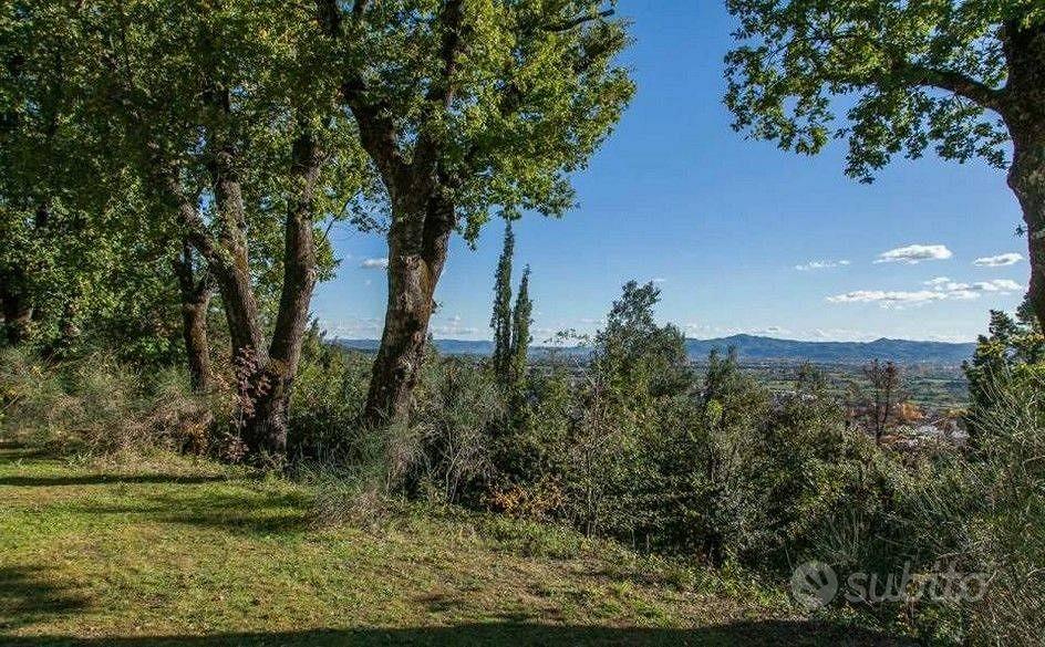 Rustico / Casale di 700 m² con più di 5 locali e b - Vista 3