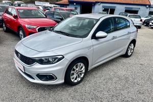 Fiat Tipo 1.3 Mjt 5P ALCANTARA-RADAR-NAVI