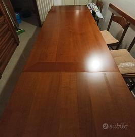 Tavolo sala da pranzo in legno