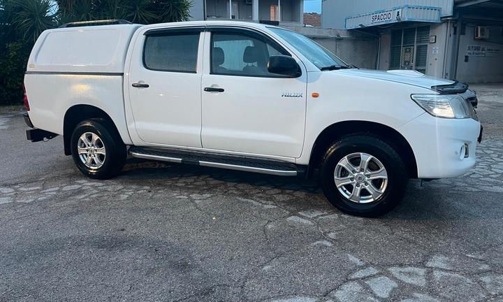Toyota Hilux 2.5 D-4D 4WD 4p. Double Cab GX 4x4